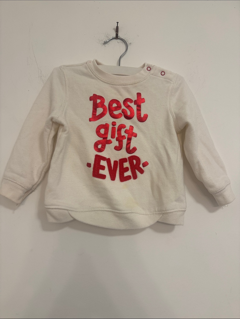 Cat & Jack Cream Long-Sleeve Sweatshirt with Red 'Best Gift Ever' Graphic